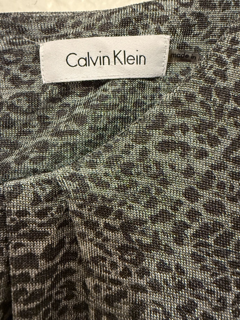 Calvin Klein Gray & Black Animal Print Sleeveless Lightweight Top Size M - Picture 3 of 5